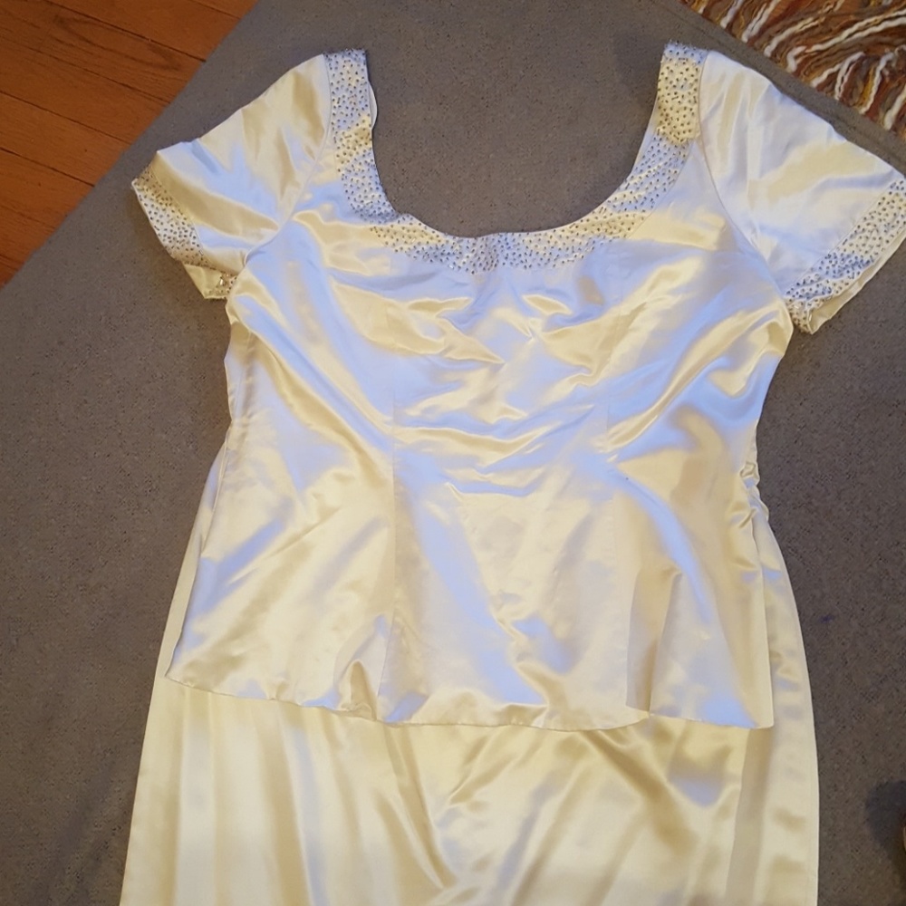 NWT 2 PC wedding dress (not ironed for a reason!)